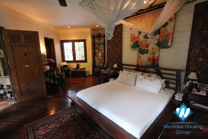 A four-bedroom, garden and swimming pool for rent in Ngoc Thuy near French International School